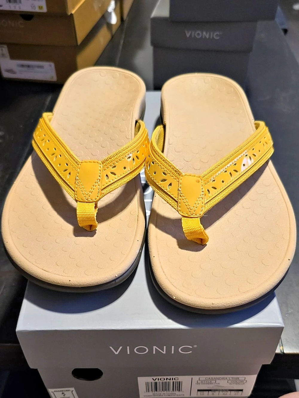 Vionic Tide Casandra Toe Post Sandal Leather Thong Sandals Buttercup Yellow NIB